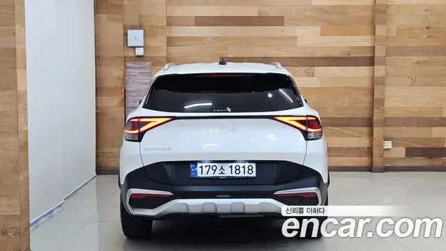 Kia Sportage 2021 — Фото 3/20