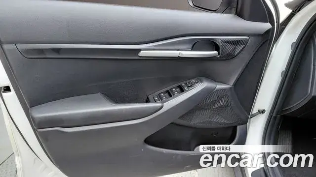 Kia Seltos 2023 — Photo 21/29