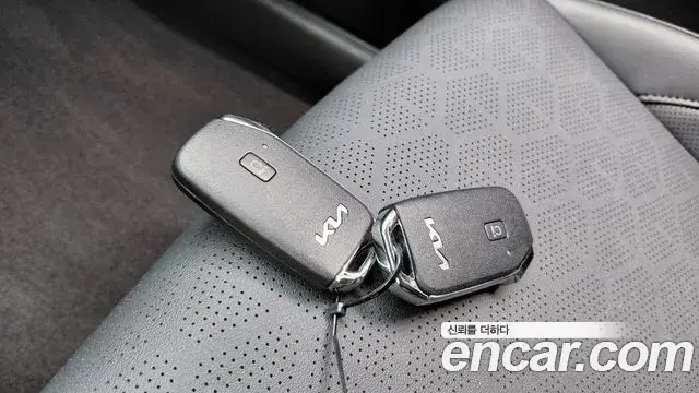 Kia Seltos 2023 — Photo 14/29