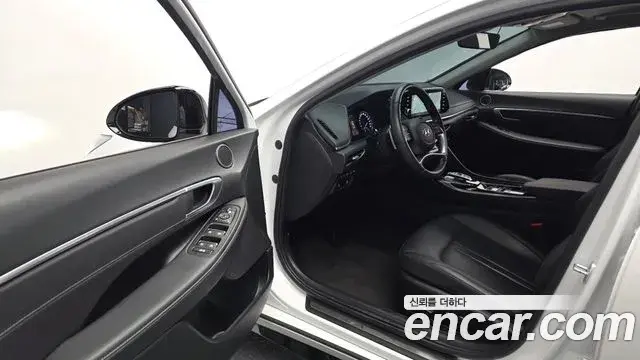 Hyundai Sonata 2022 — Фото 10/20