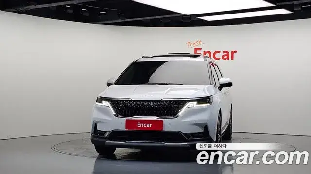 Kia Carnival 2021 — Фото 3/20