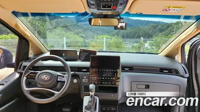 Hyundai Staria 2024 — Фото 6/19