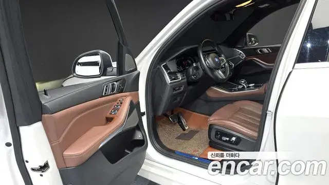 BMW X5 2022 — Фото 10/20