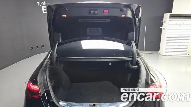 Mercedes-Benz S-Class 2021 — ფოტო 23/33