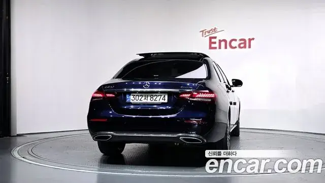 Mercedes-Benz E-Class 2022 — Фото 4/20