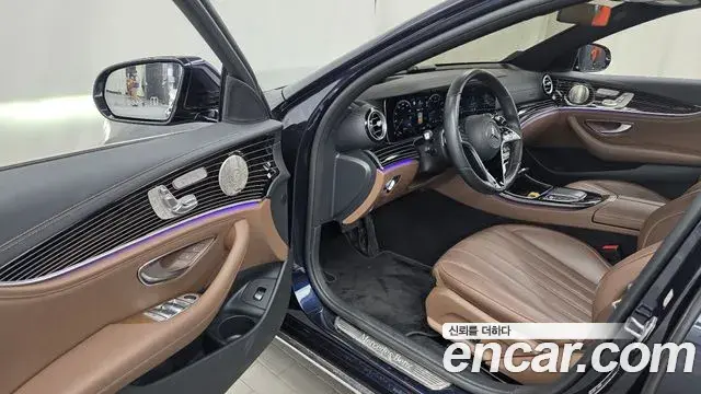 Mercedes-Benz E-Class 2022 — Фото 10/20