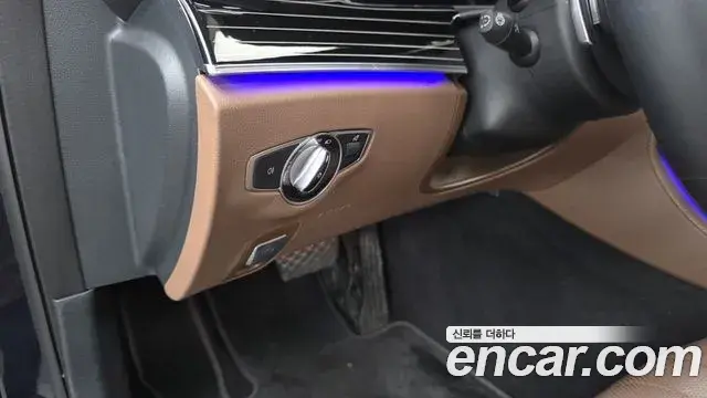 Mercedes-Benz E-Class 2022 — Фото 17/20