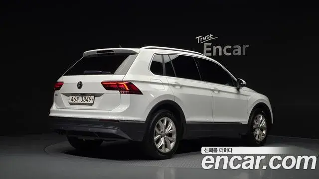 Volkswagen Tiguan 2018 — Photo 7/20