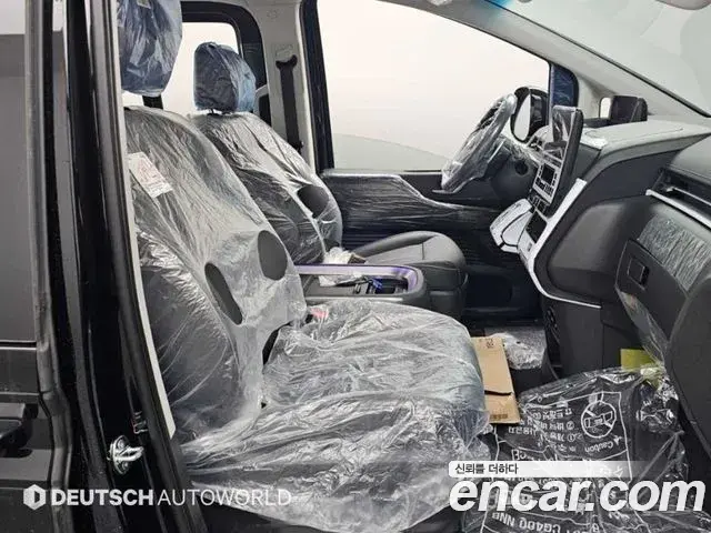 Hyundai Staria 2025 — Фото 9/20