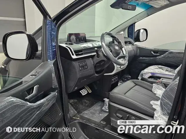 Hyundai Staria 2025 — Фото 11/20