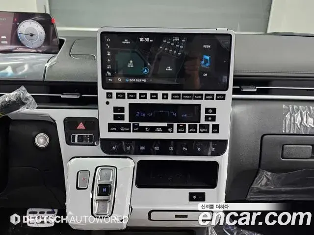 Hyundai Staria 2025 — Фото 14/20