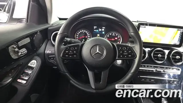 Mercedes-Benz C-Class 2019 — Фото 14/20