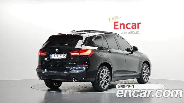 BMW X1 2022 — Фото 2/20