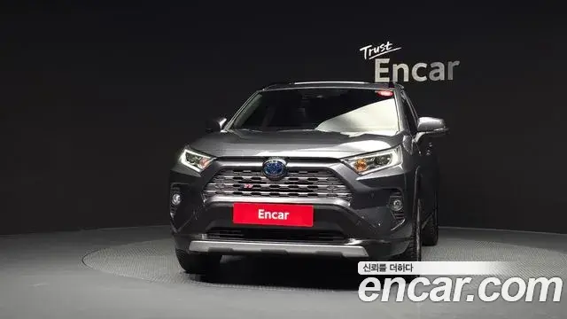 Toyota RAV4 2019 — Photo 17/20