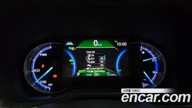 Toyota RAV4 2019 — Photo 4/20
