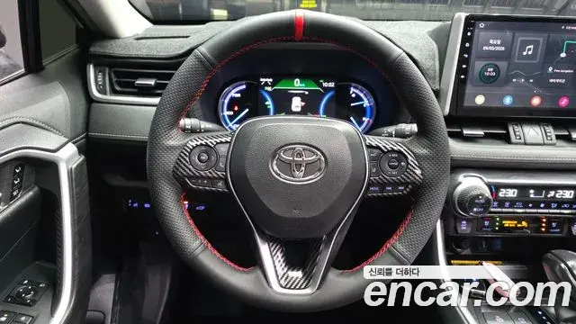 Toyota RAV4 2019 — Photo 12/20