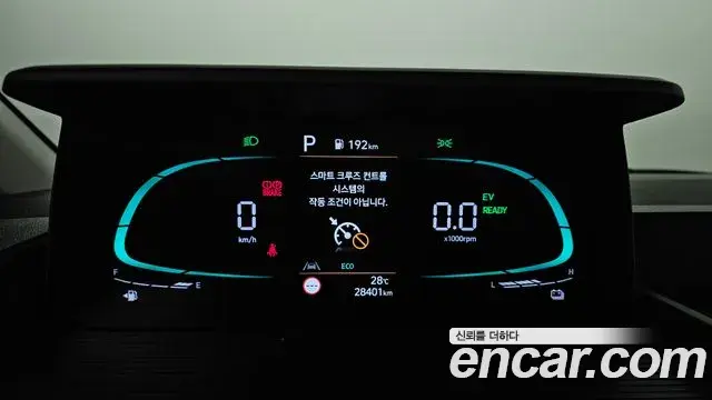 Hyundai Staria 2024 — Фото 8/20