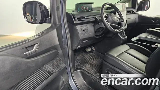 Hyundai Staria 2024 — Фото 10/20