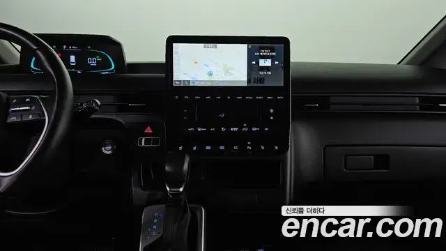 Hyundai Staria 2024 — Фото 13/20