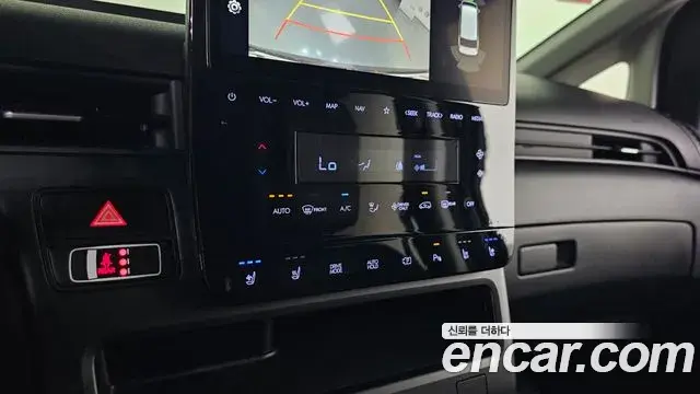 Hyundai Staria 2024 — Фото 15/20