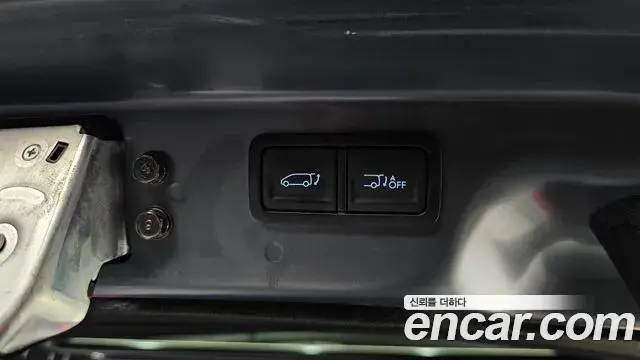 Hyundai Staria 2024 — Фото 17/20