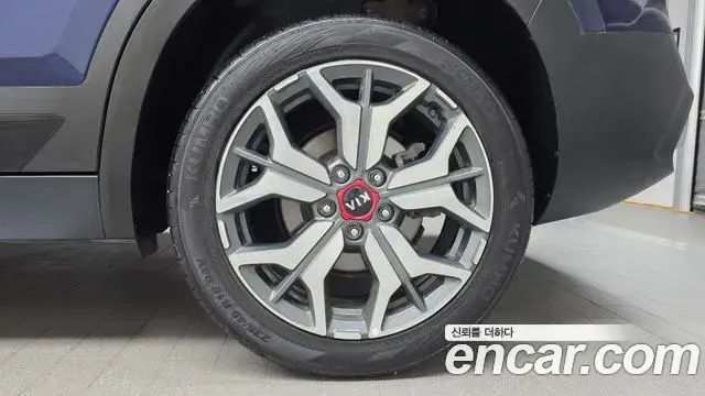 Kia Seltos 2020 — ფოტო 15/30