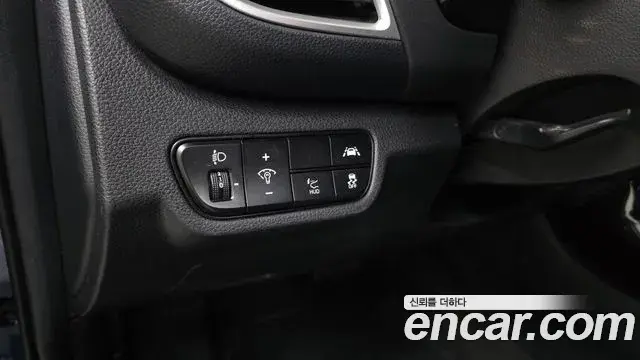 Kia Seltos 2020 — ფოტო 18/30