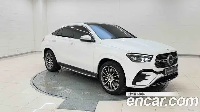 Mercedes-Benz GLE-Class 2025 — Фото 10/20