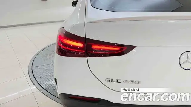 Mercedes-Benz GLE-Class 2025 — Фото 11/20