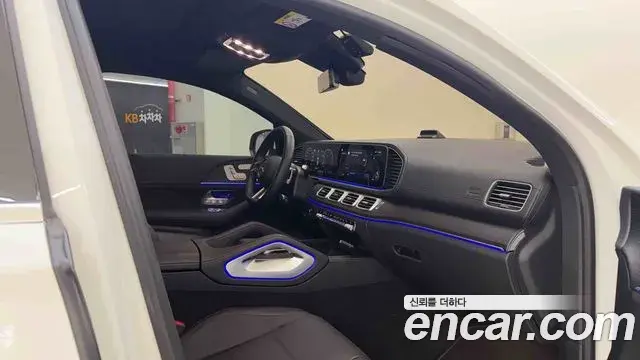 Mercedes-Benz GLE-Class 2025 — Фото 17/20