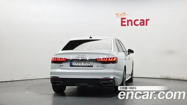 Audi A4 2023 — Фото 4/20