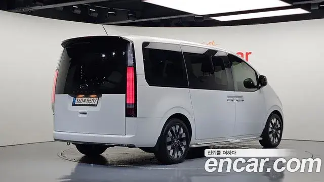 Hyundai Staria 2022 — Şəkil 2/20