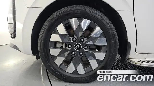 Hyundai Staria 2022 — Şəkil 5/20