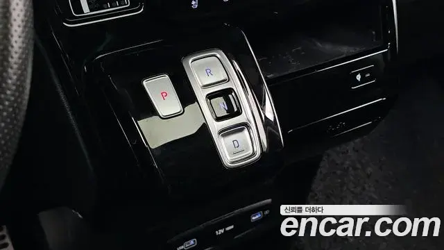 Hyundai Staria 2022 — Şəkil 9/20
