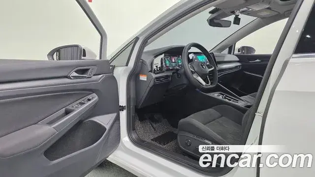 Volkswagen Golf 2022 — Şəkil 18/20