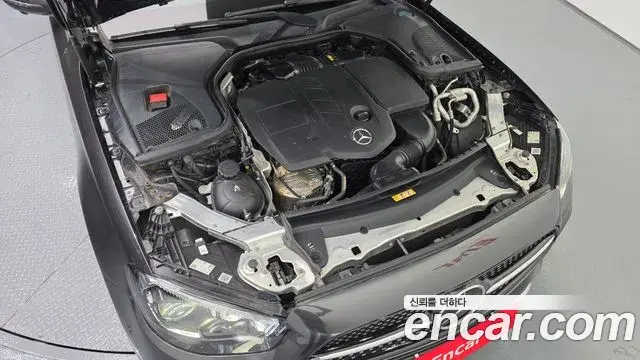 Mercedes-Benz E-Class 2021 — Фото 6/20