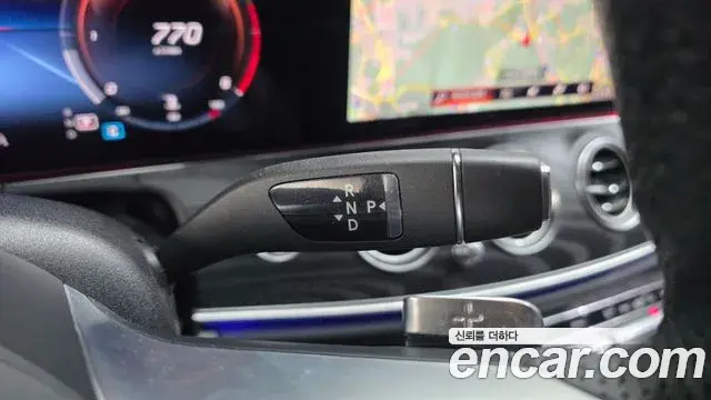 Mercedes-Benz E-Class 2021 — Фото 9/20