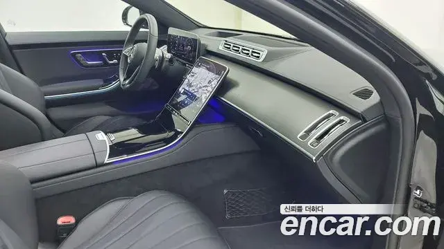 Mercedes-Benz S-Class 2025 — Фото 13/18