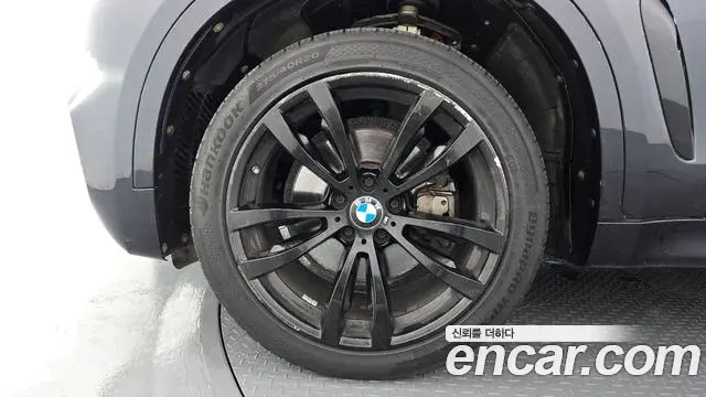 BMW X6 2018 — Фото 4/20