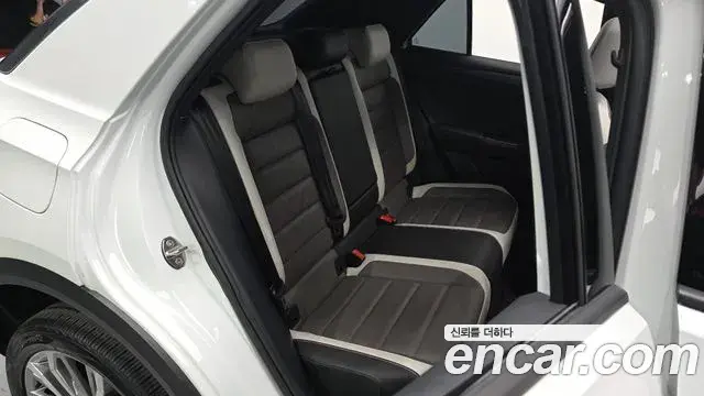 Volkswagen T-Roc 2022 — Фото 12/20