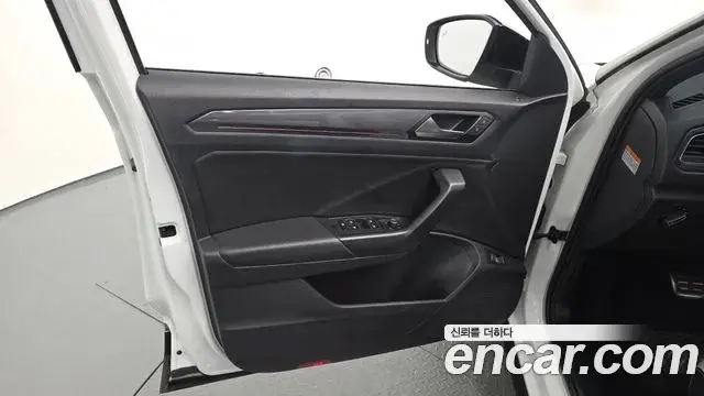 Volkswagen T-Roc 2022 — Şəkil 7/35