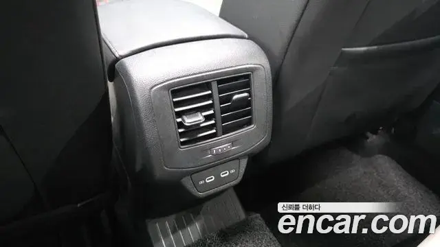 Volkswagen T-Roc 2022 — Şəkil 14/35