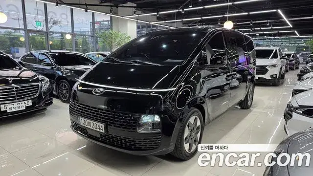 Hyundai Staria 2021 — Фото 1/19