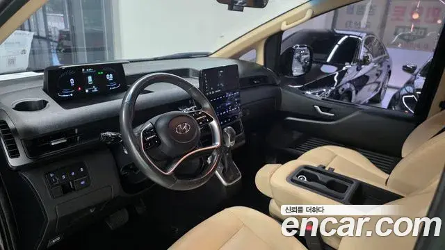 Hyundai Staria 2021 — Фото 12/19
