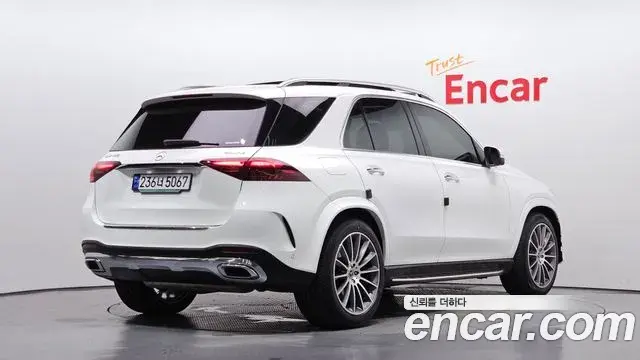 Mercedes-Benz GLE-Class 2023 — Фото 2/20