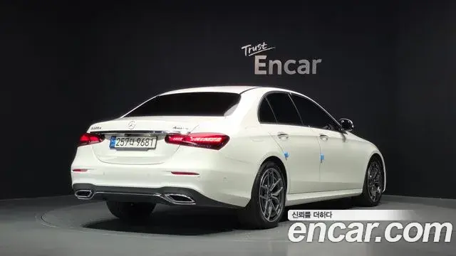 Mercedes-Benz E-Class 2022 — Фото 2/20