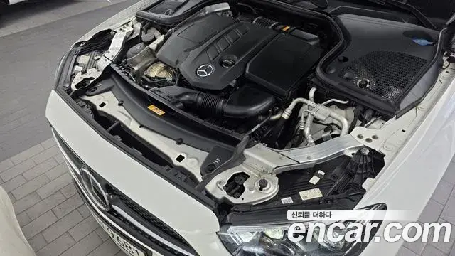Mercedes-Benz E-Class 2022 — Фото 6/20