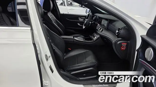 Mercedes-Benz E-Class 2022 — Фото 11/20
