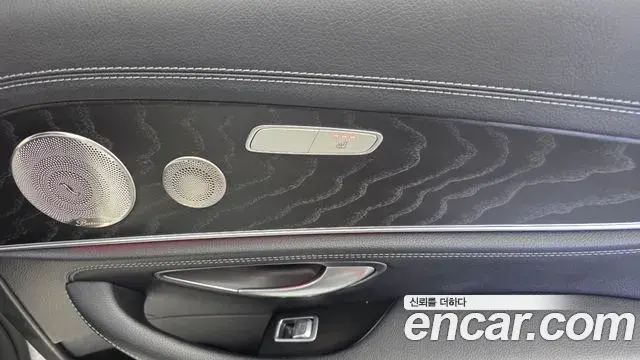Mercedes-Benz E-Class 2022 — Фото 18/20