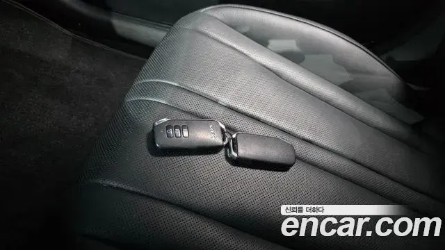 Kia K8 2023 — Photo 33/36